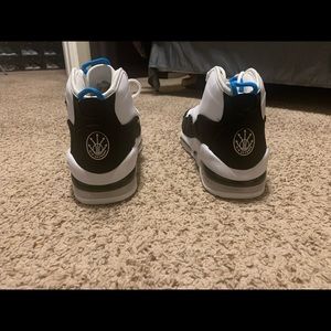 Scottie Pippen size 13 and Penny Hardaway size 13